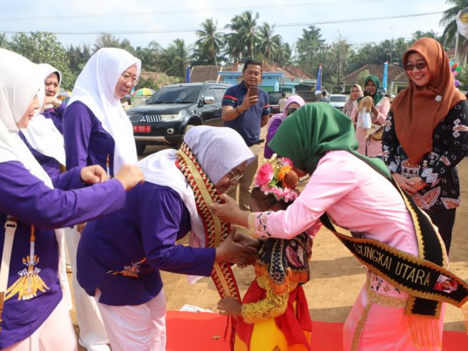 
 Nur Endah Buka Gebyar PAUD Sungkai Utara