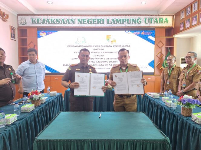 
 Sinergitas Dengan Kejari, Disperindag Tandatangani MoU