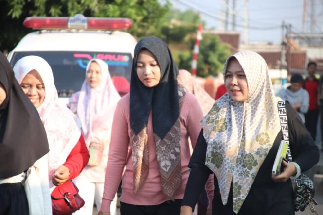 
 Gelar Jalan Sehat, PWl Lampura Dukung Program Kesehatan