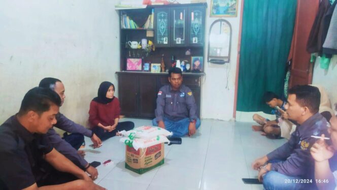 
 PJS Labuhanbatu Berbagi Kasih: Menguatkan Solidaritas Antar Jurnalis