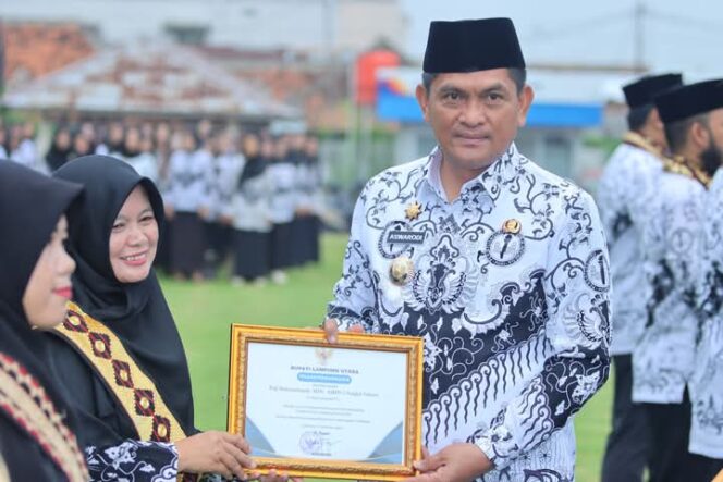 
 Peringati HUT PGRI dan HGN, Sukatno Akan Perjuangkan Harapan Guru