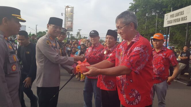 
 PSMTI Berbagi Takjil, Gandeng TNI – Polri Membangun Solidaritas