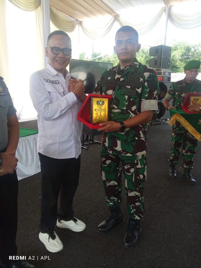 
 PWI Lampura Terima Penghargaan Dari Kodim 0412