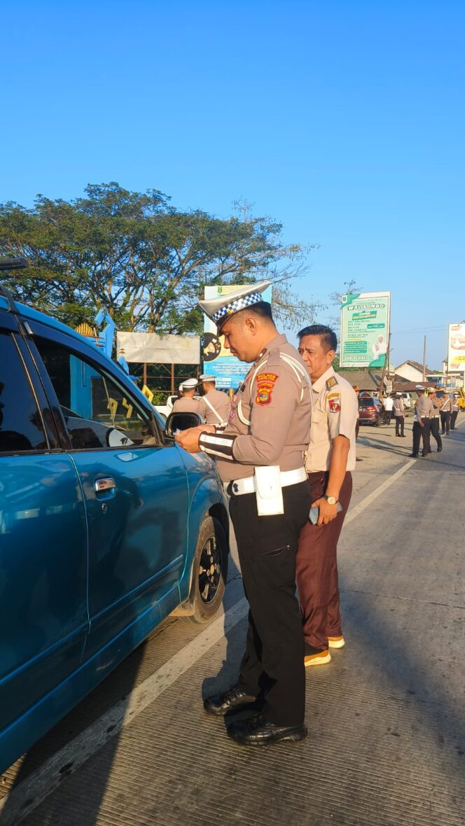 
 OP di 3 Tempat, Bapenda dan Polres Angkut Puluhan Kendaraan