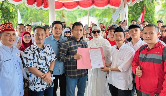 
 Pedagang Pasar Kota Kotabumi Demo Pemkab dan DPRD, Minta Tinjau Ulang Kebijakan Pengembang dan Bupati Diminta Turun ke Bawah