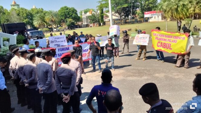 
 Masa Minta Jabatan Kades Sabuk Empat di Evaluasi// DPRD: Kita Dorong Jika Terbukti