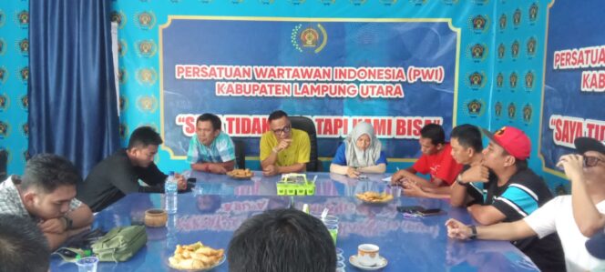 
 Persiapkan Anggotanya Untuk Diklat dan UKW , PWI Lampura Rapat Bersama