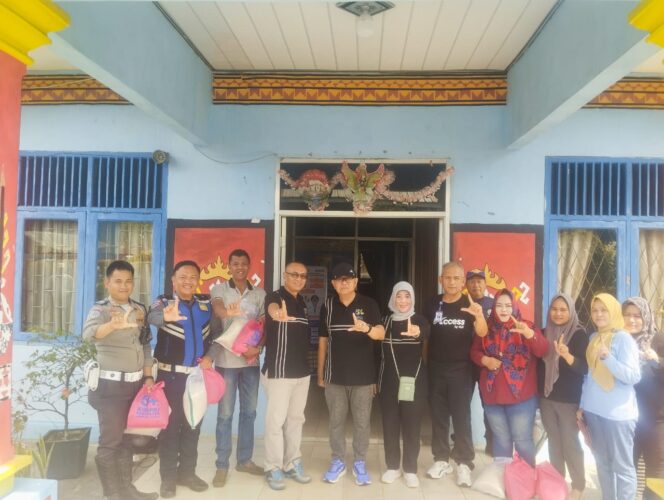 
 555 Orang Terima Bantuan Sosial HUT Korpri ke 54 Tahun