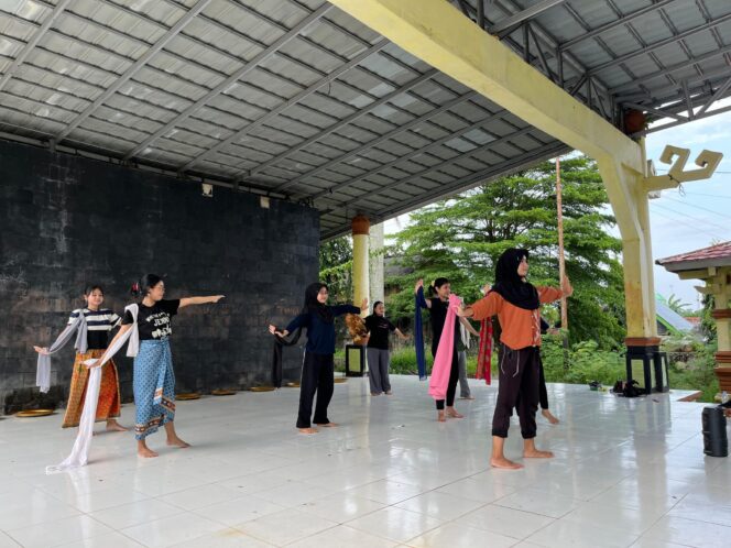 
 Bakal Tampil di HPN, Penari Bedayo Abung Siwo Migo Gencar Latihan