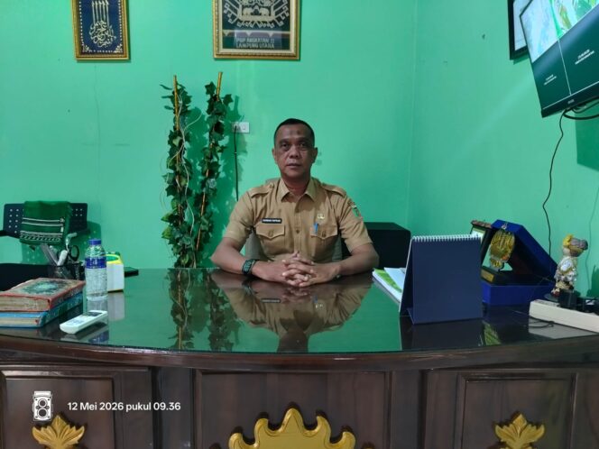 
 Bambang Terapkan One Day One Charakter di SMAN 3 Kotabumi