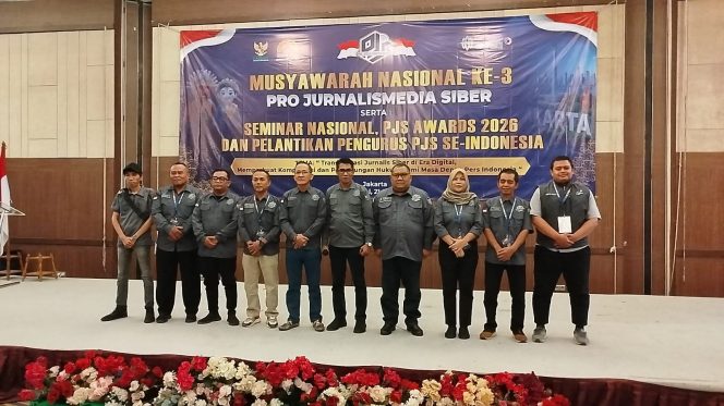 
 Beri Award untuk Mitra Pers, PJS Kukuhkan Pengurus Daerah di Malam Anugerah Munas III