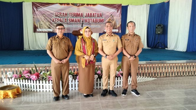
 Jabat Kepsek SMAN 3 Kotabumi, Ini Target Indah