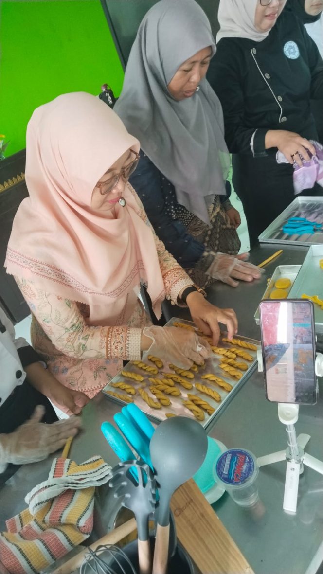 
 Gali Sumber Ekonomi, Ketahanan Pangan Gandeng Kelompok Wanita Tani