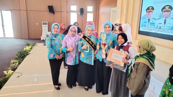 
 Juara Lomba Bertutur Bawa Pulang Jutaan Rupiah