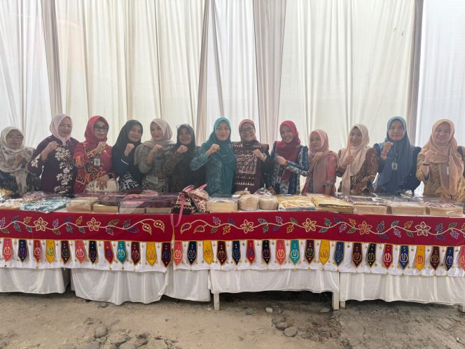 
 Gubernur Puji Hasil Olahan Segubal UMKM Diskop Lampura